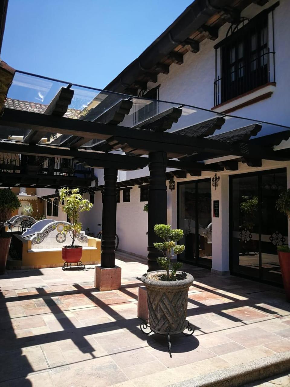 Hotel Plaza San Cristobal Inn Сан-Кристобаль-де-Ла-Касас Экстерьер фото