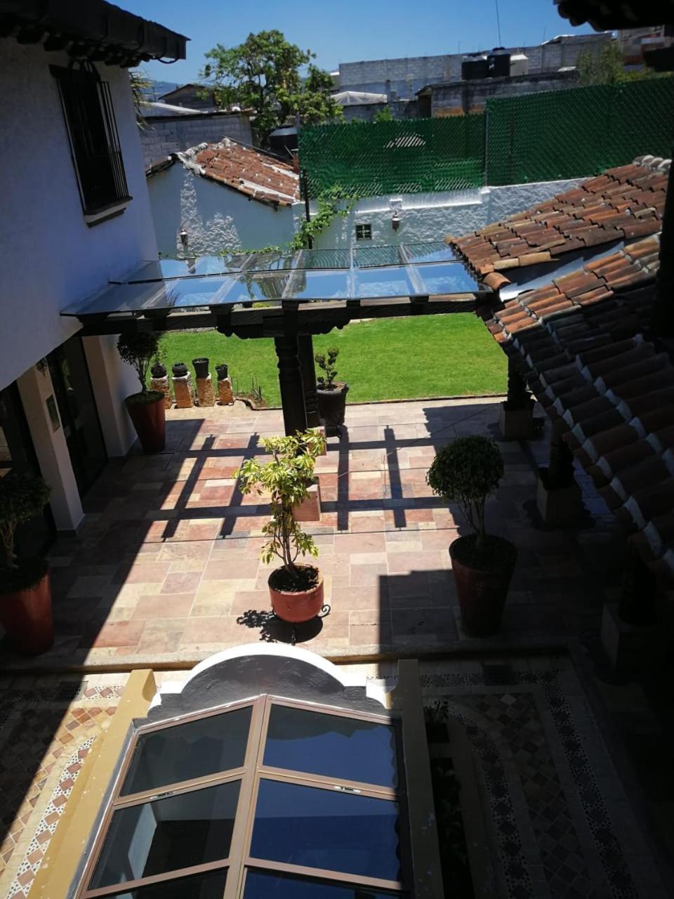 Hotel Plaza San Cristobal Inn Сан-Кристобаль-де-Ла-Касас Экстерьер фото